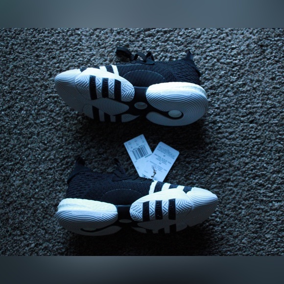 Adidas Trae Young, super villain 2 - Picture 6 of 9